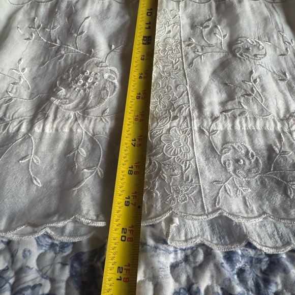 Chic White Floral Women's Blouse - Picture 8 of 12